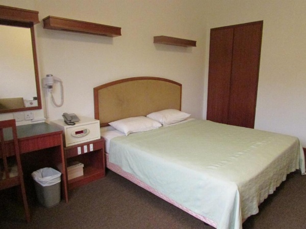 Hotel Supreme image 12